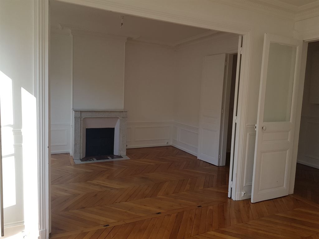 appartement 3 pièces en location sur PARIS (75015)
