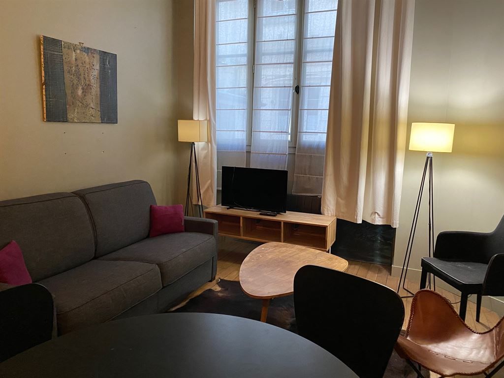 appartement 2 pièces en location sur PARIS (75007)