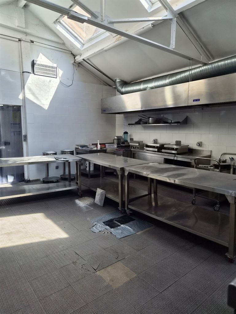 commerce en location sur LE PRE ST GERVAIS (93310)