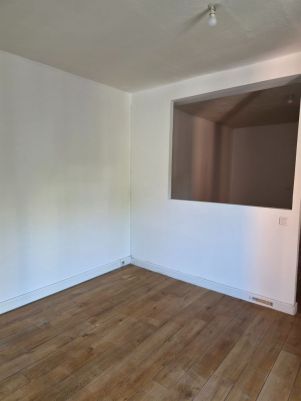 commerce en location sur LE PRE ST GERVAIS (93310)